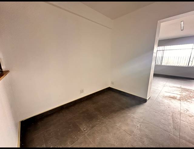 79M² OFFICE TO LET IN GREENSIDE
